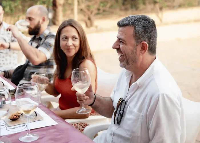 mijas-wine-tasting-couple-enjoying-white.webp